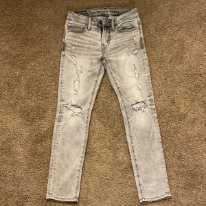 American Eagle Outfitters Light Gray Distressed Skinny Jeans